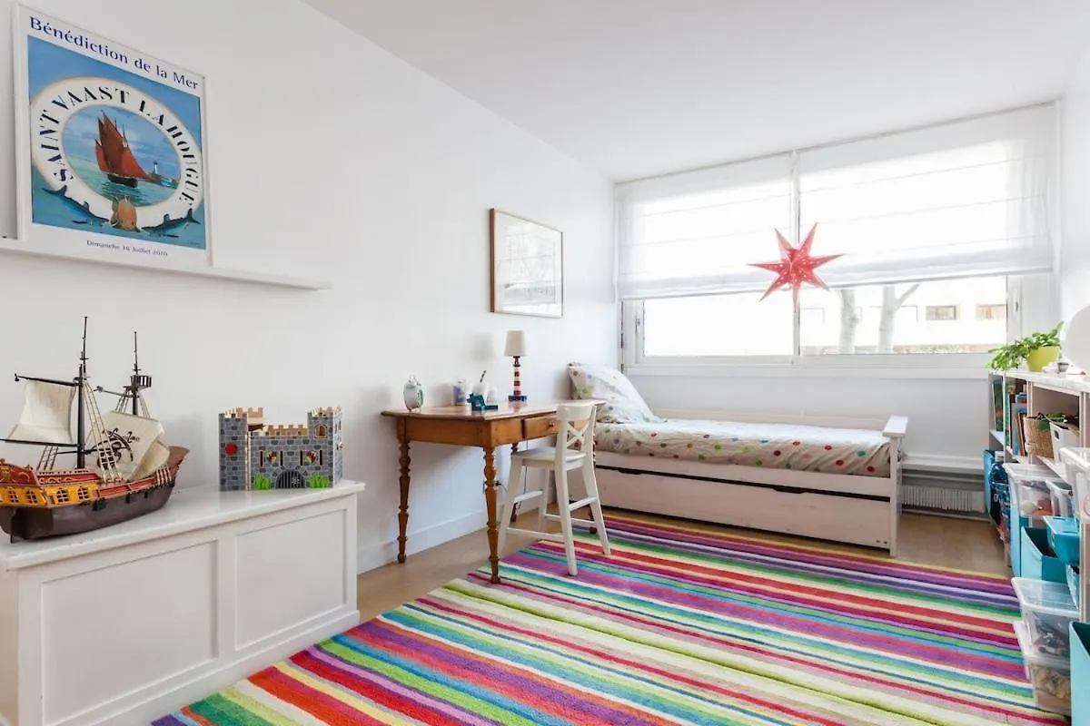 Beautiful Paris Centre Apartment In Garden 0*,  France