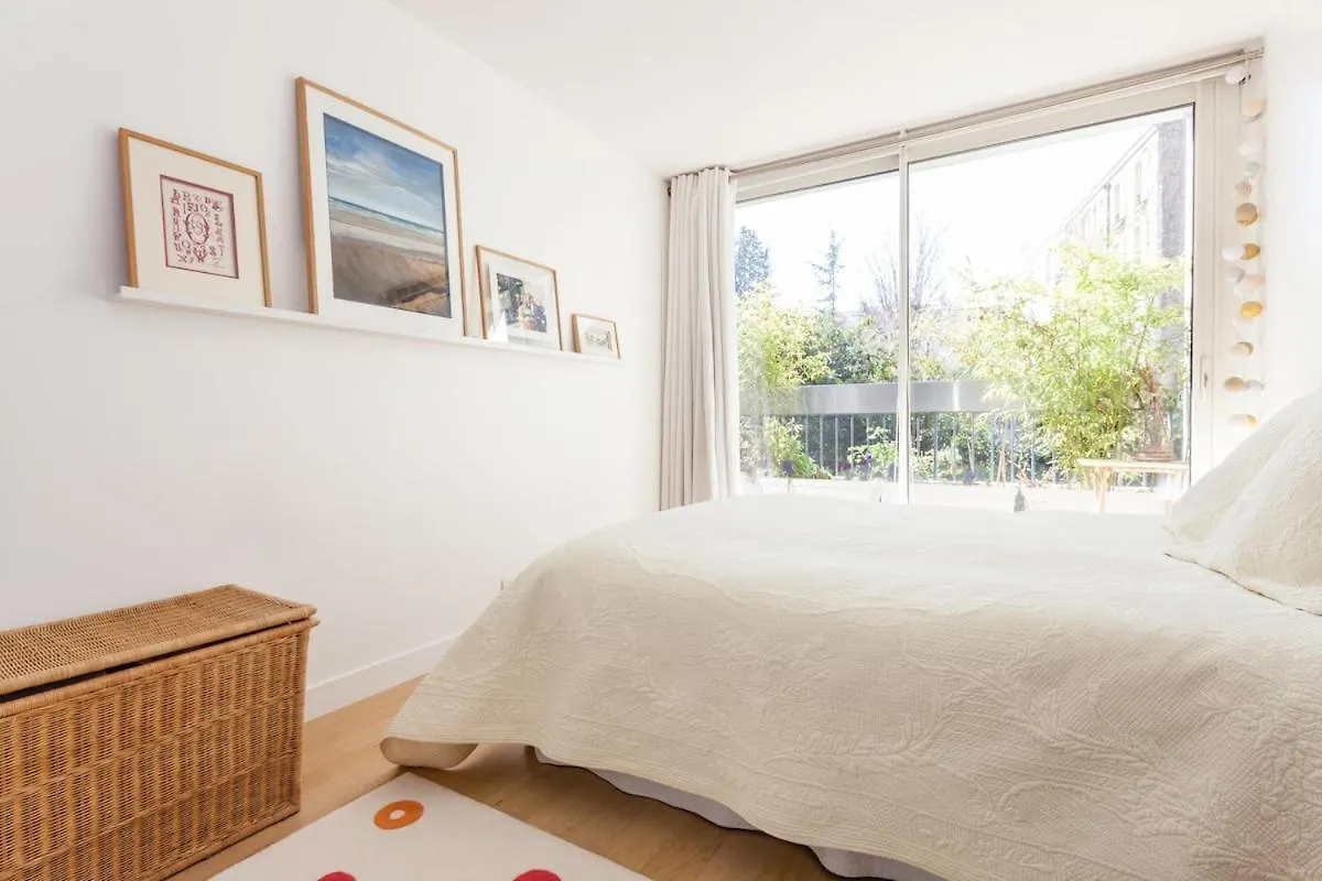 Beautiful Paris Centre Apartment In Garden 0*,  France