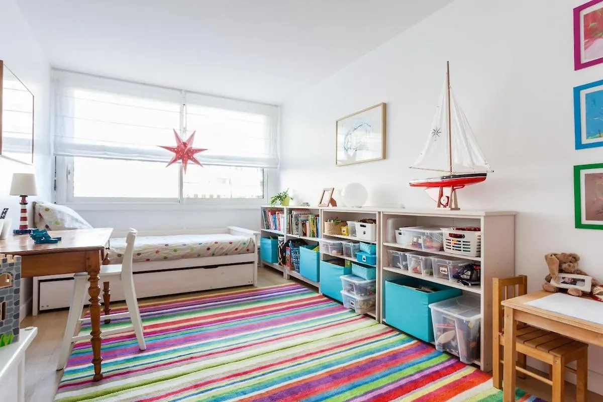Beautiful Paris Centre Apartment In Garden