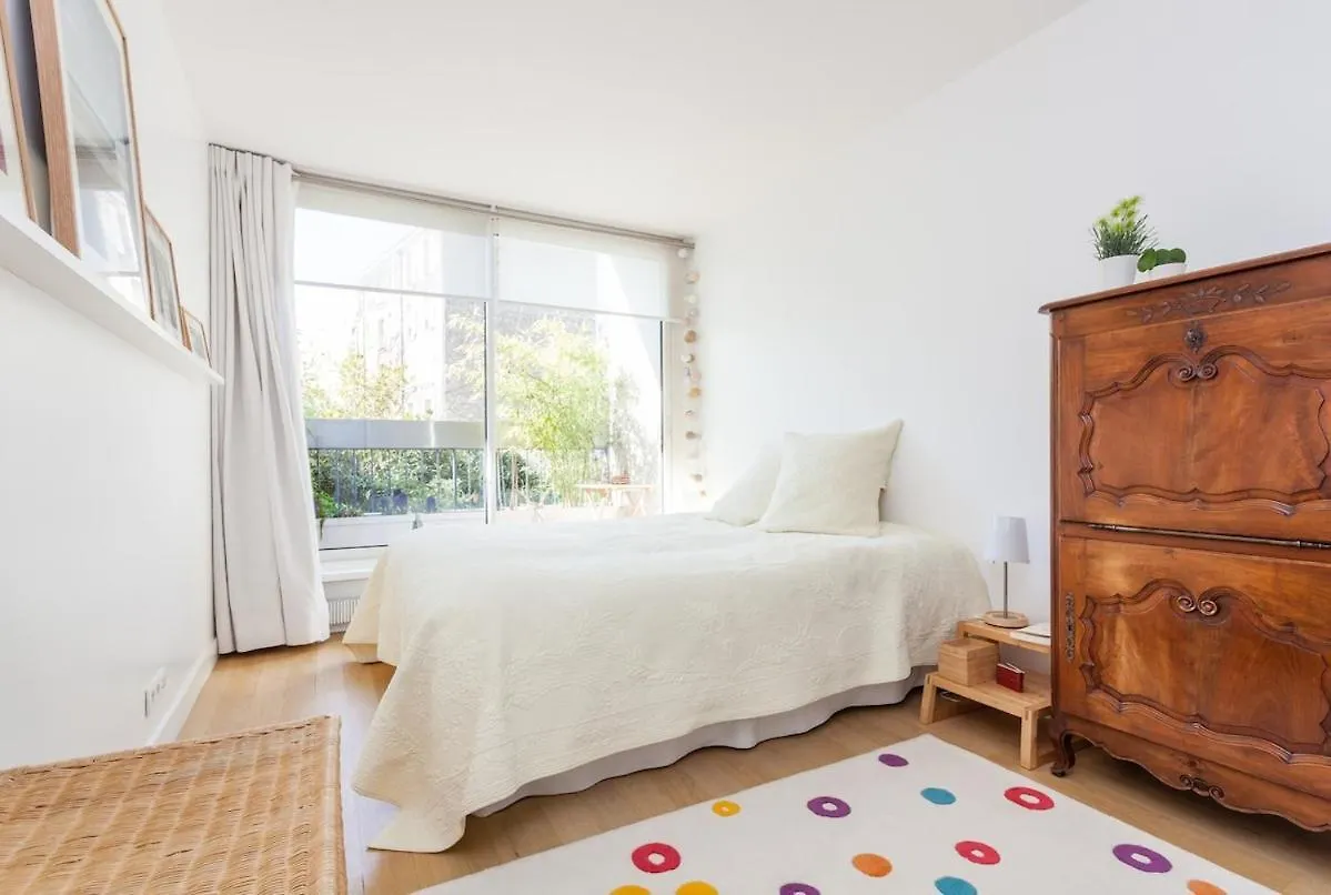 Beautiful Paris Centre Apartment In Garden France
